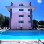 Comfortable With Terrace-beahost *