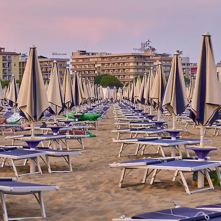 Apartment Comfortable With Terrace-beahost Bibione